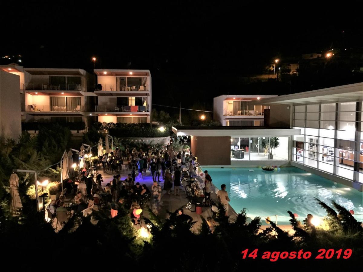 Sporting Club Resort Praia a Mare Bagian luar foto